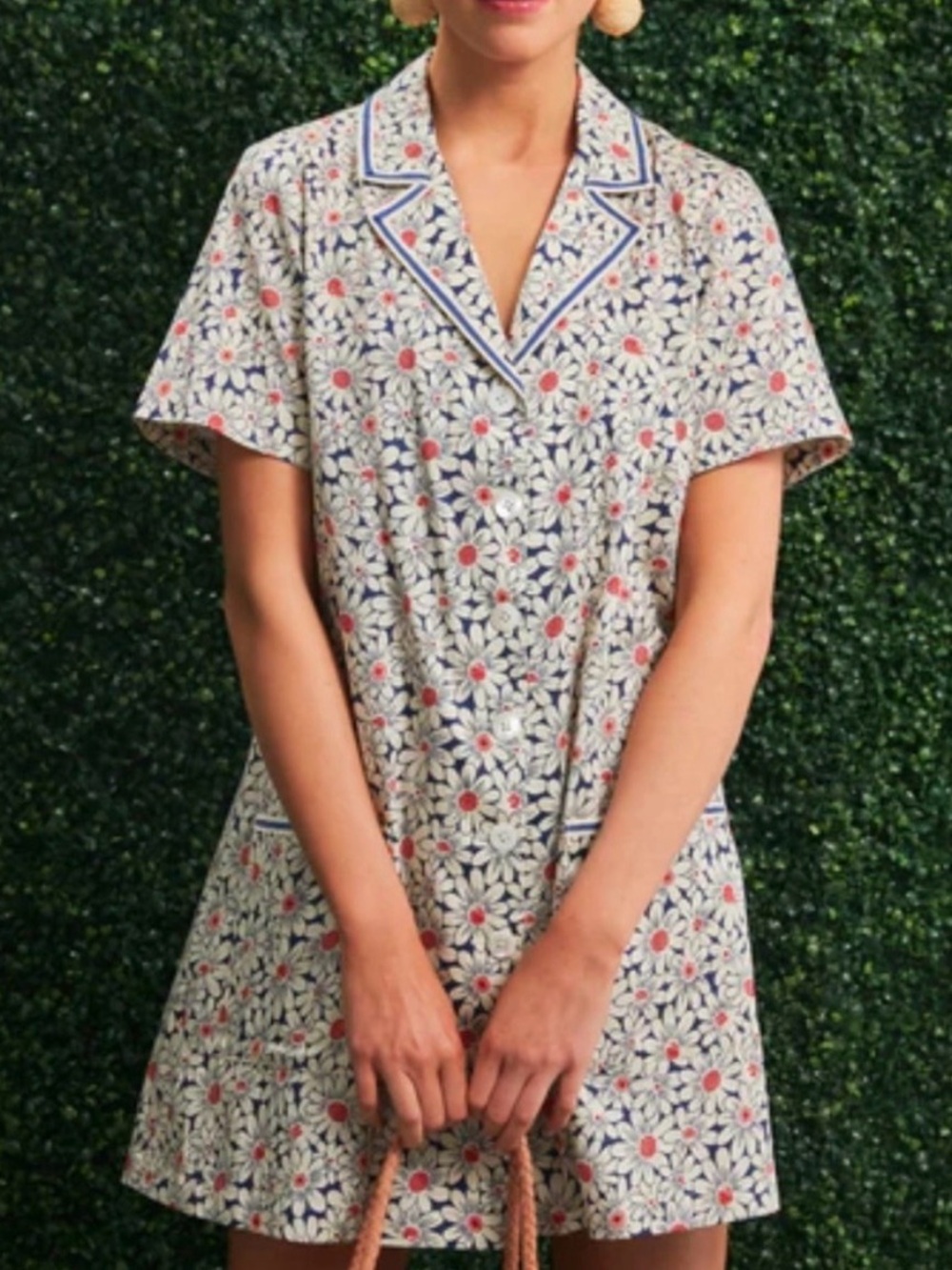 Tuckernuck Daisy Daze Townes White Floral Collar Pocket Button Dress